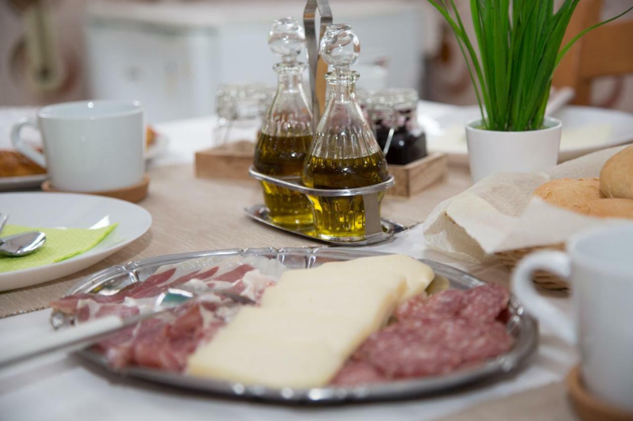 Il Gruccione Bed & Breakfast Sant'Omero Exterior photo